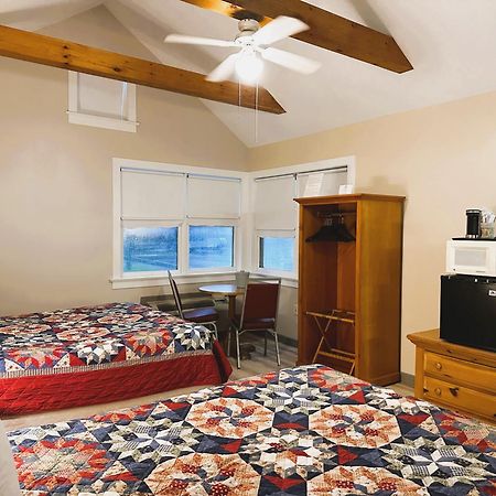 Spruce Lane Lodge And Cottages Smoketown  Екстериор снимка