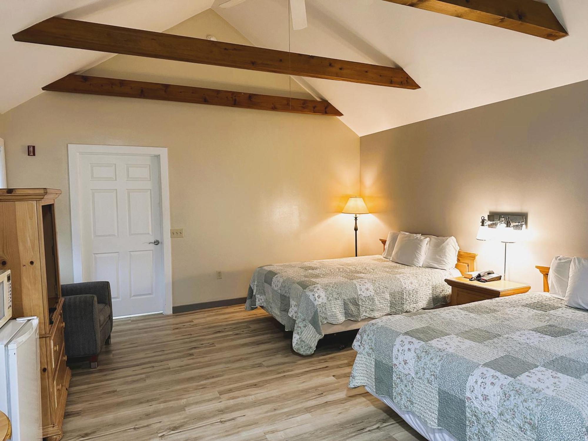 Spruce Lane Lodge And Cottages Smoketown  Екстериор снимка