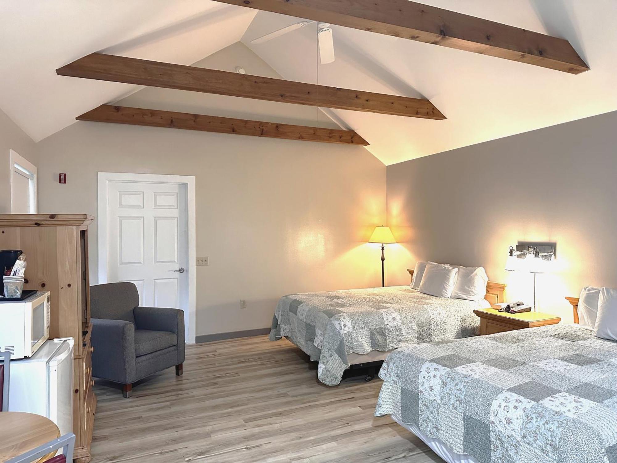 Spruce Lane Lodge And Cottages Smoketown  Екстериор снимка