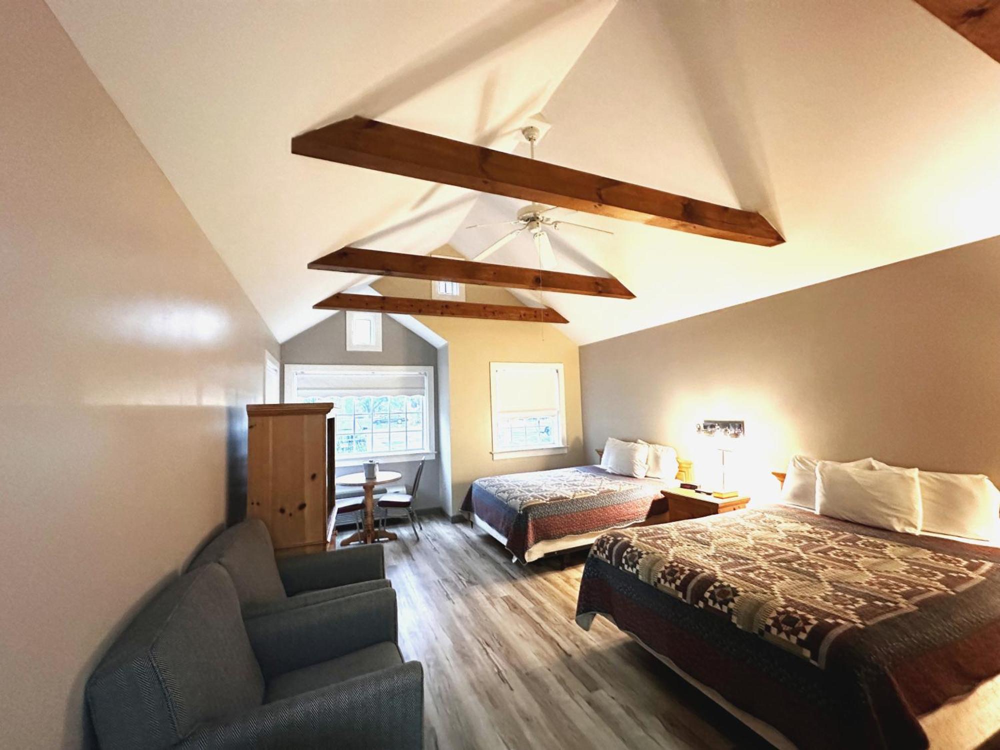Spruce Lane Lodge And Cottages Smoketown  Екстериор снимка