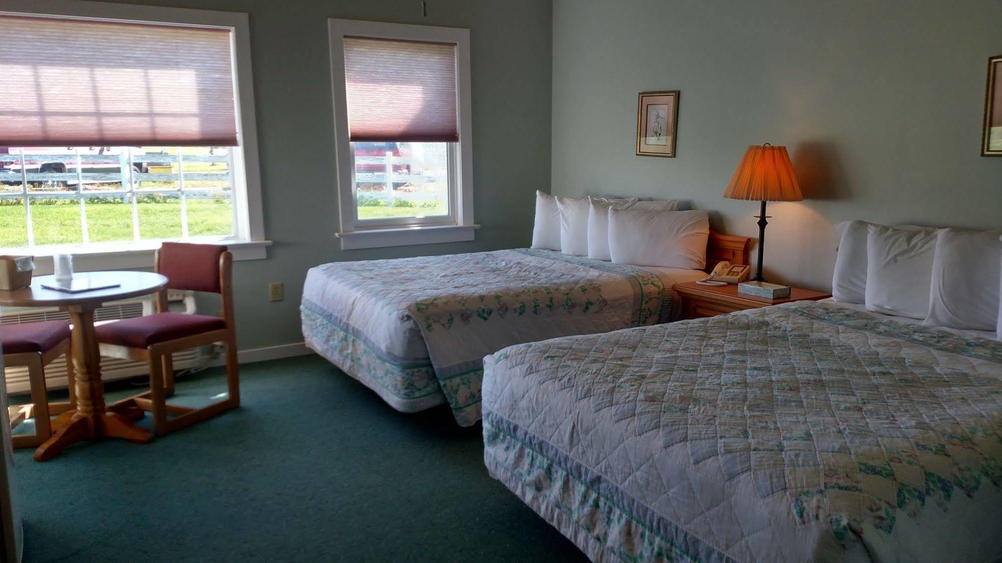 Spruce Lane Lodge And Cottages Smoketown  Екстериор снимка