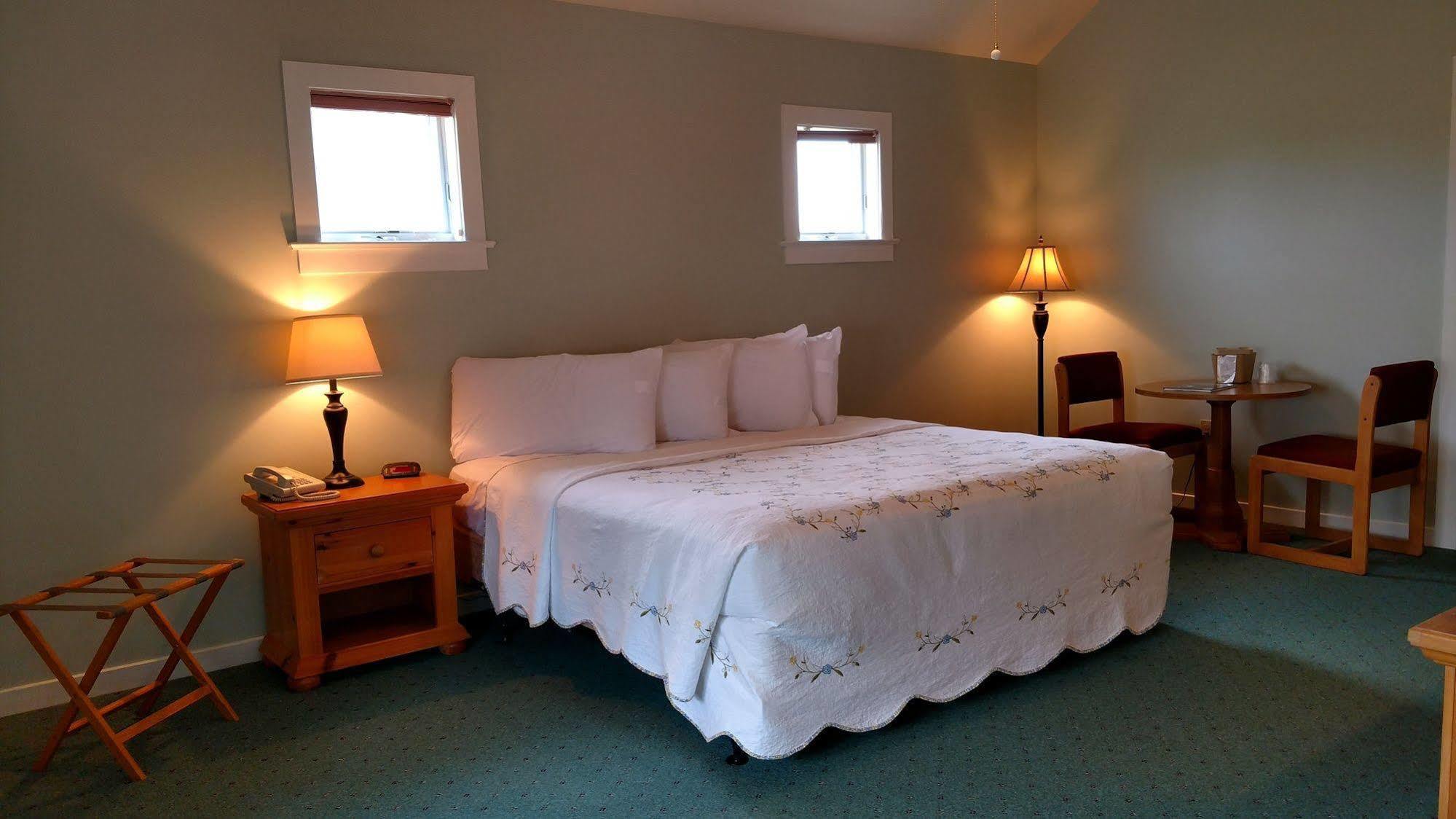 Spruce Lane Lodge And Cottages Smoketown  Екстериор снимка